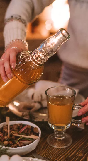 Das ist das beste Last-Minute Glühwein-Rezept für Genießer!